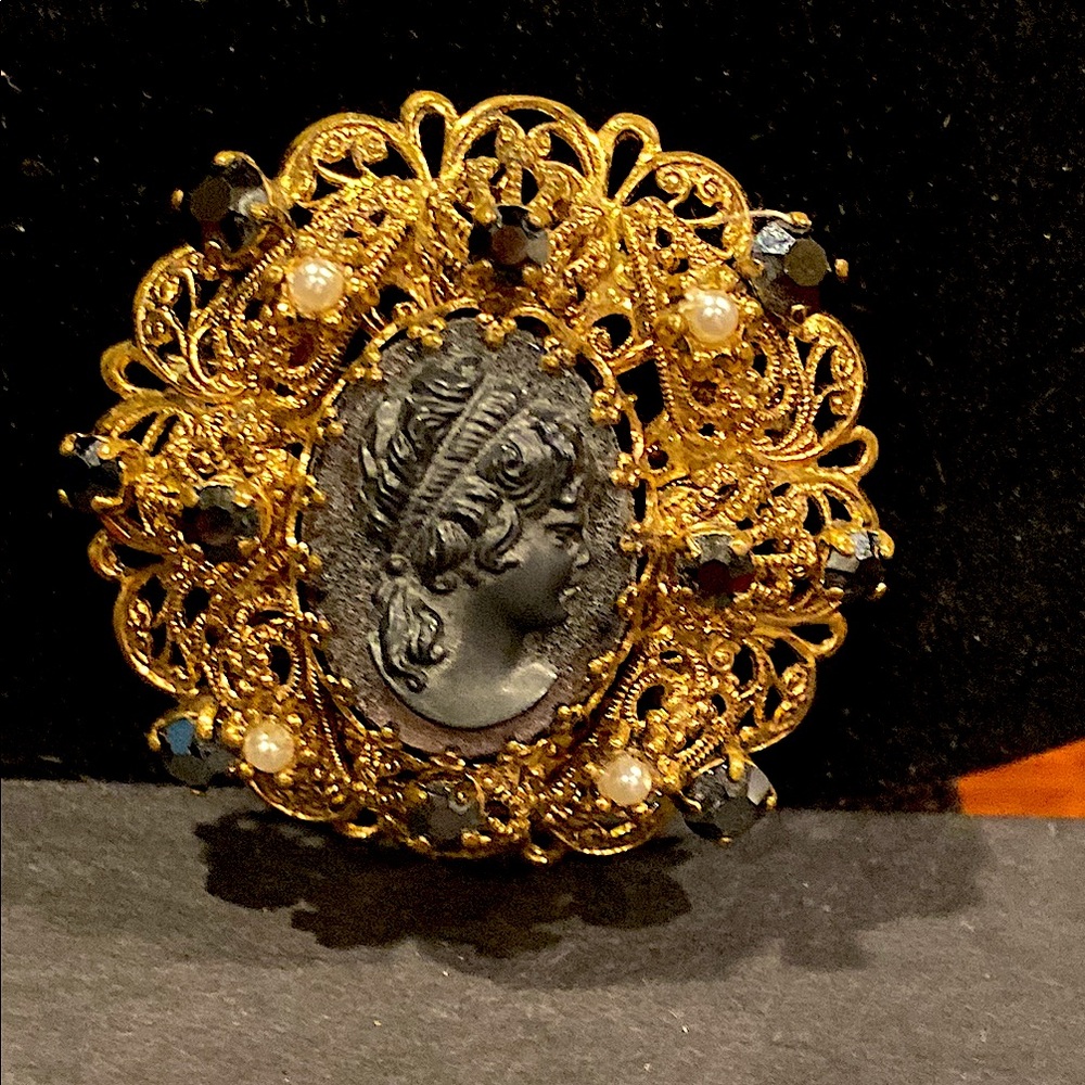 Western Germany Gold and Black Cameo Brooch